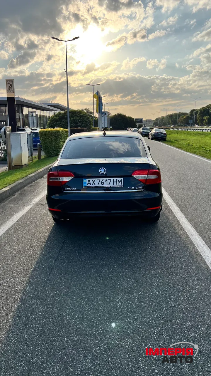 Skoda Superb - фото 10
