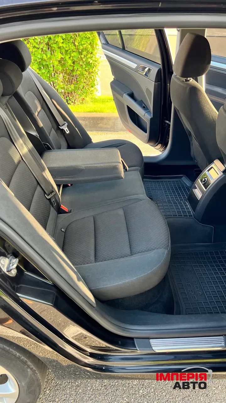 Skoda Superb - фото 14