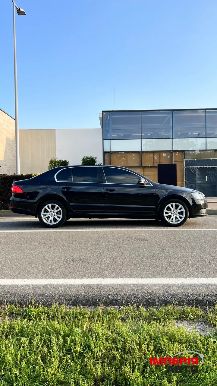 Skoda Superb - фото 6