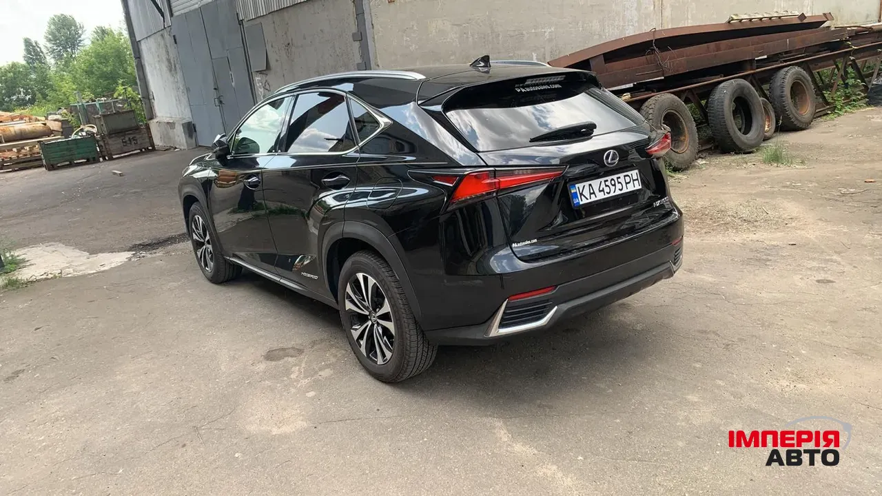 Lexus NX - фото 3