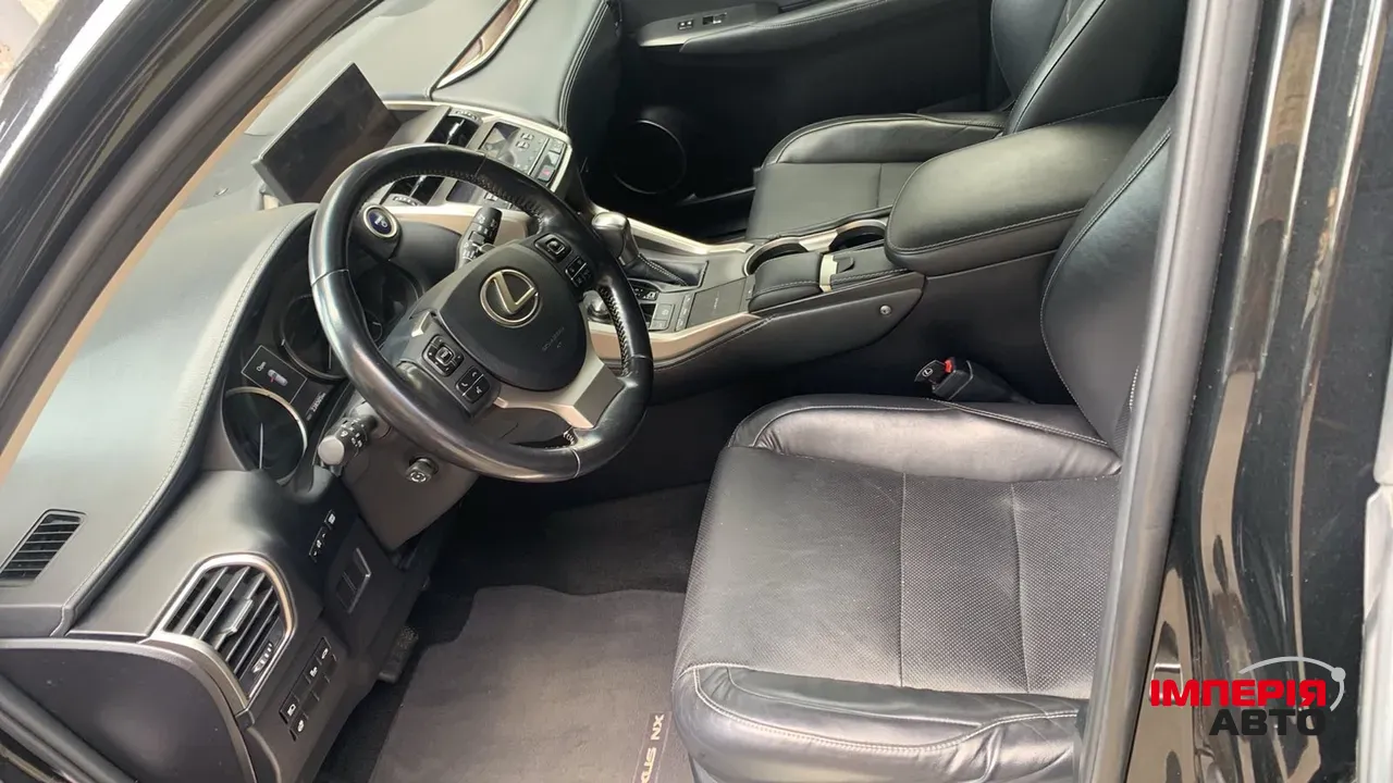 Lexus NX - фото 7