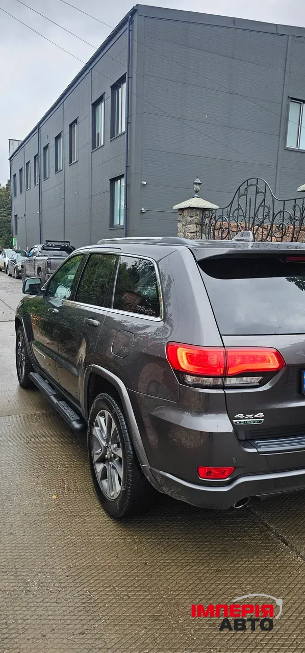 Jeep Grand Cherokee - фото 3