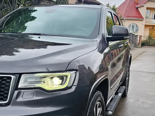 Jeep Grand Cherokee - фото 1
