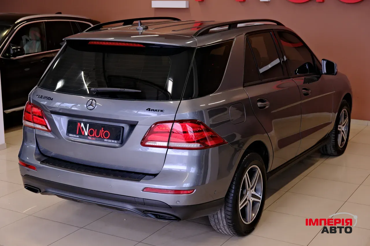 Mercedes-Benz GLE - фото 5