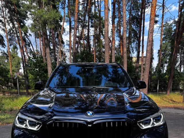 BMW X5 - фото 1