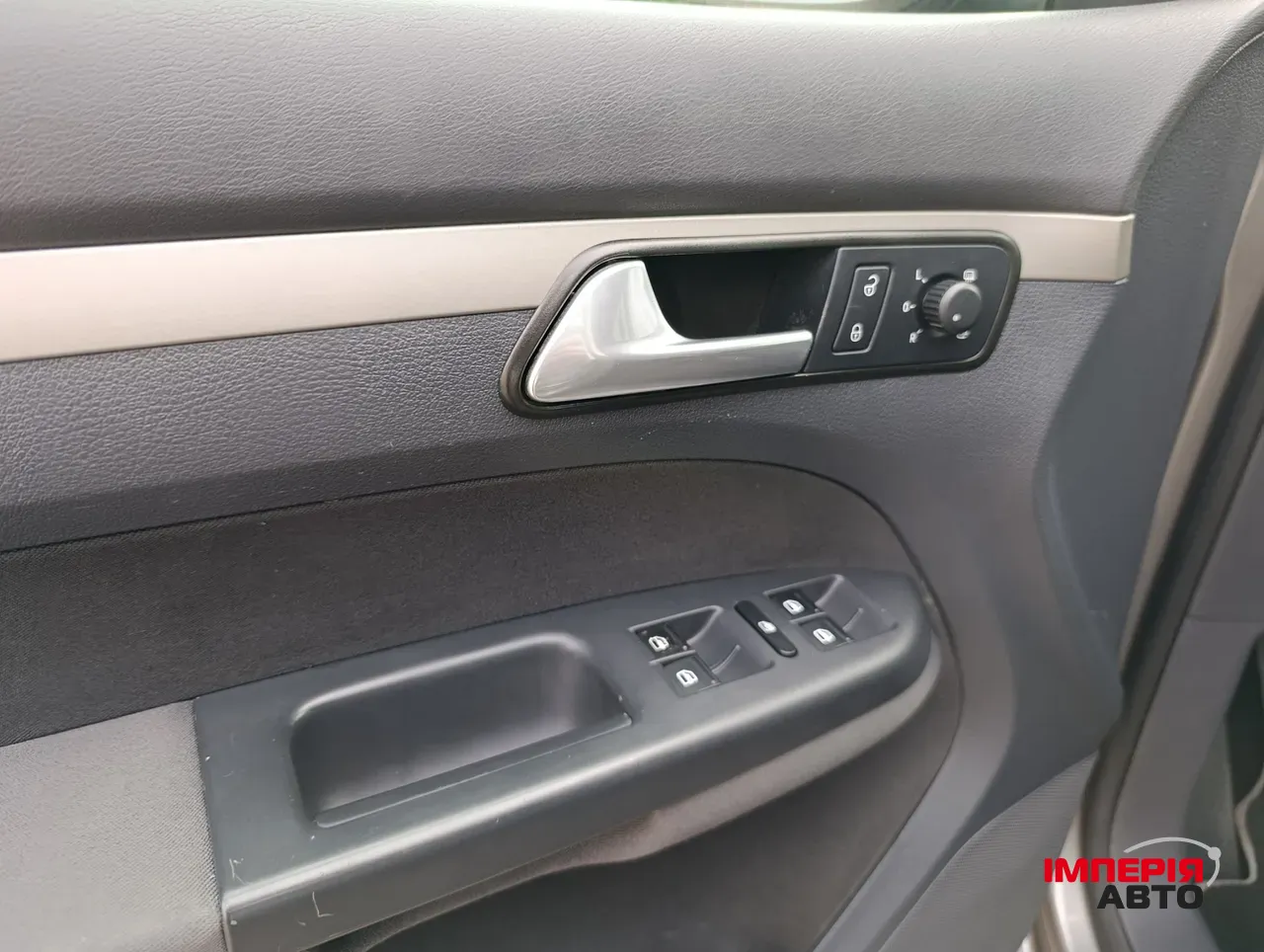 Volkswagen Touran - фото 21