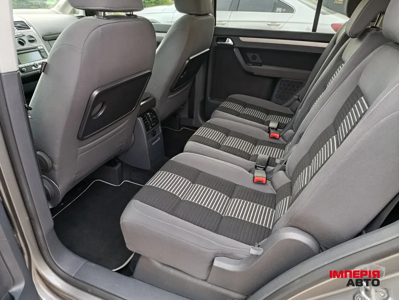 Volkswagen Touran - фото 17