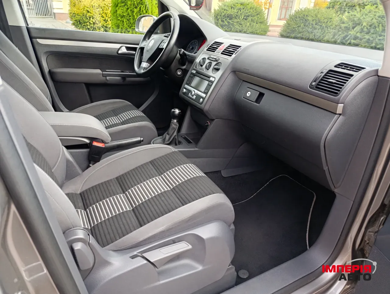 Volkswagen Touran - фото 16