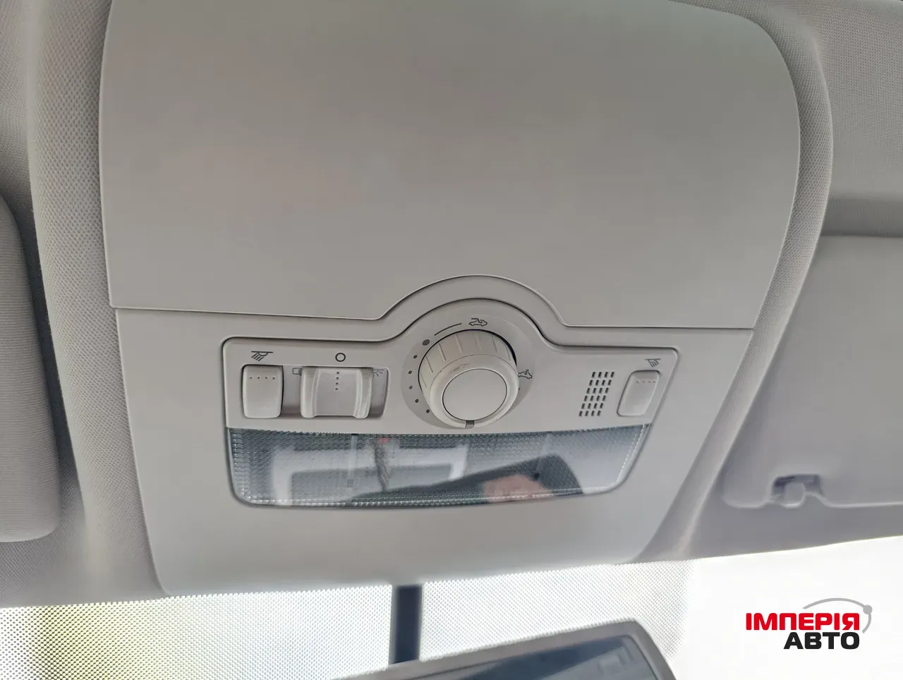 Volkswagen Touran - фото 23