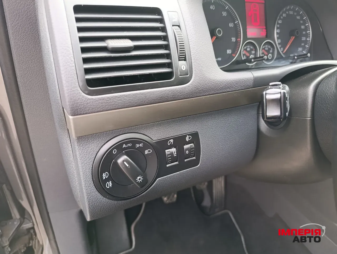 Volkswagen Touran - фото 22