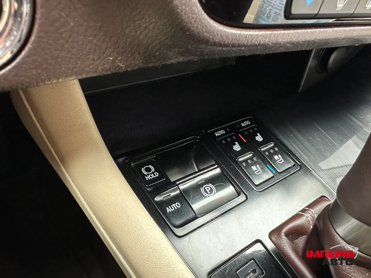 Lexus RX - фото 18