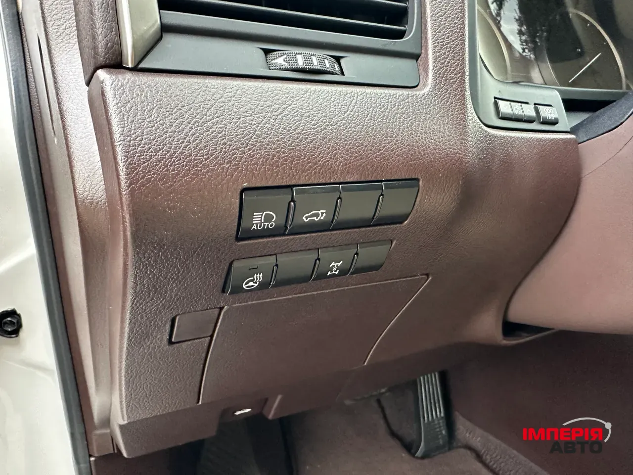 Lexus RX - фото 7