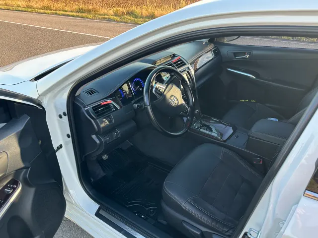 Toyota Camry - фото 5