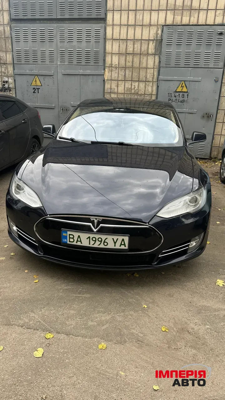 Tesla Model S - фото 4