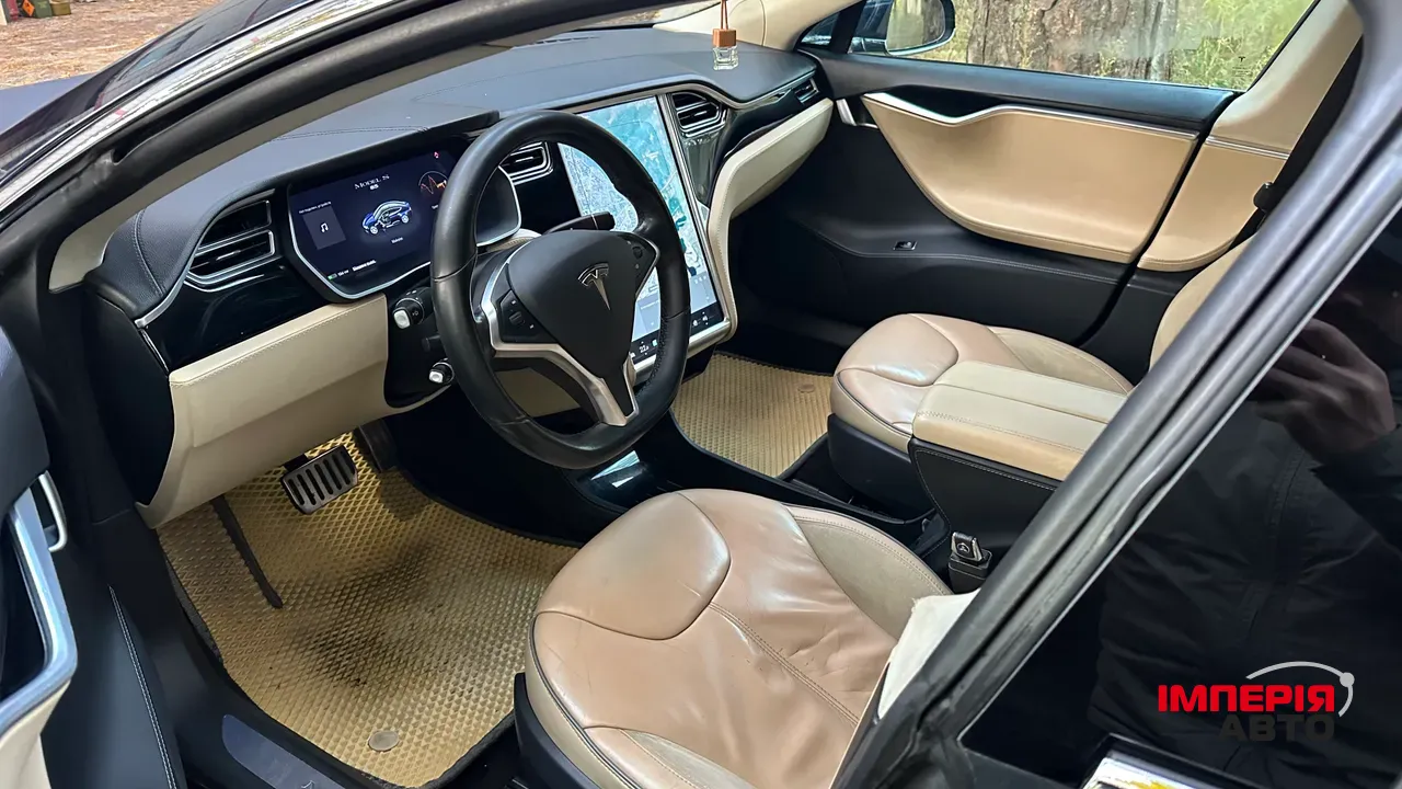 Tesla Model S - фото 7