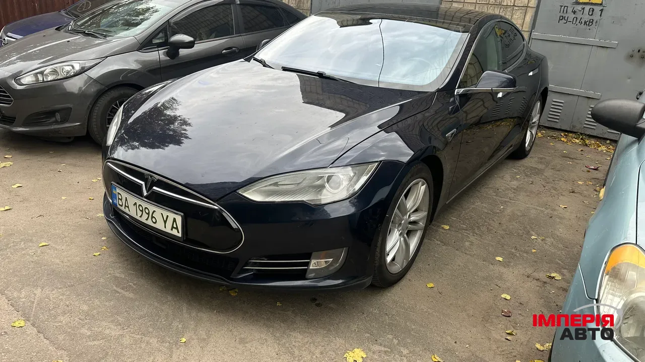 Tesla Model S - фото 3