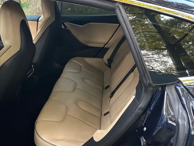 Tesla Model S - фото 5