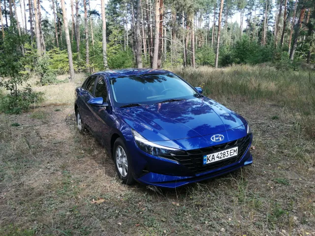 Hyundai Elantra - фото 2
