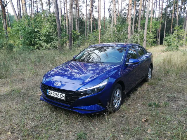 Hyundai Elantra - фото 4