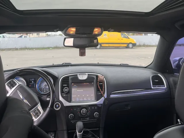 Chrysler 300C - фото 3