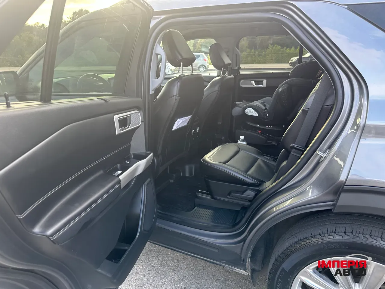 Ford Explorer - фото 11
