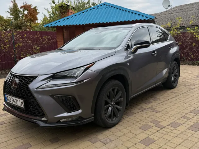 Lexus NX - фото 3
