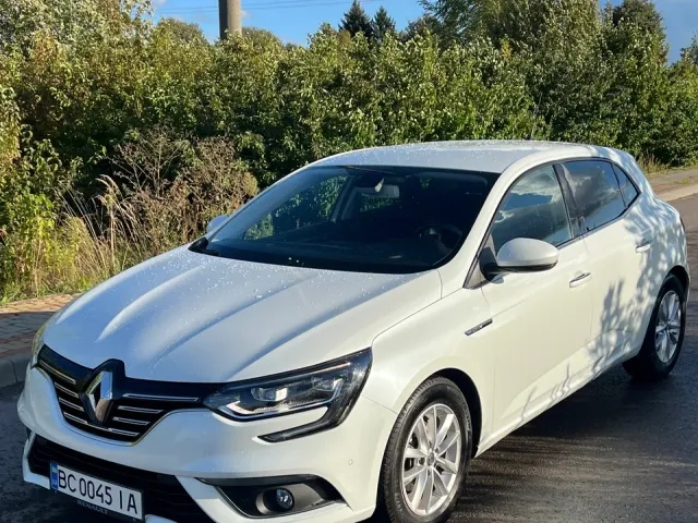Renault Megane - фото 1