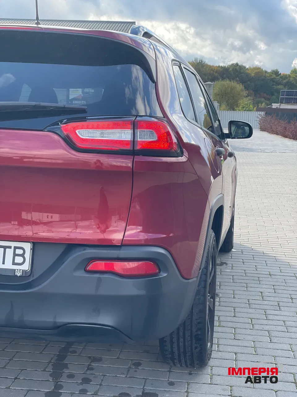 Jeep Cherokee - фото 7