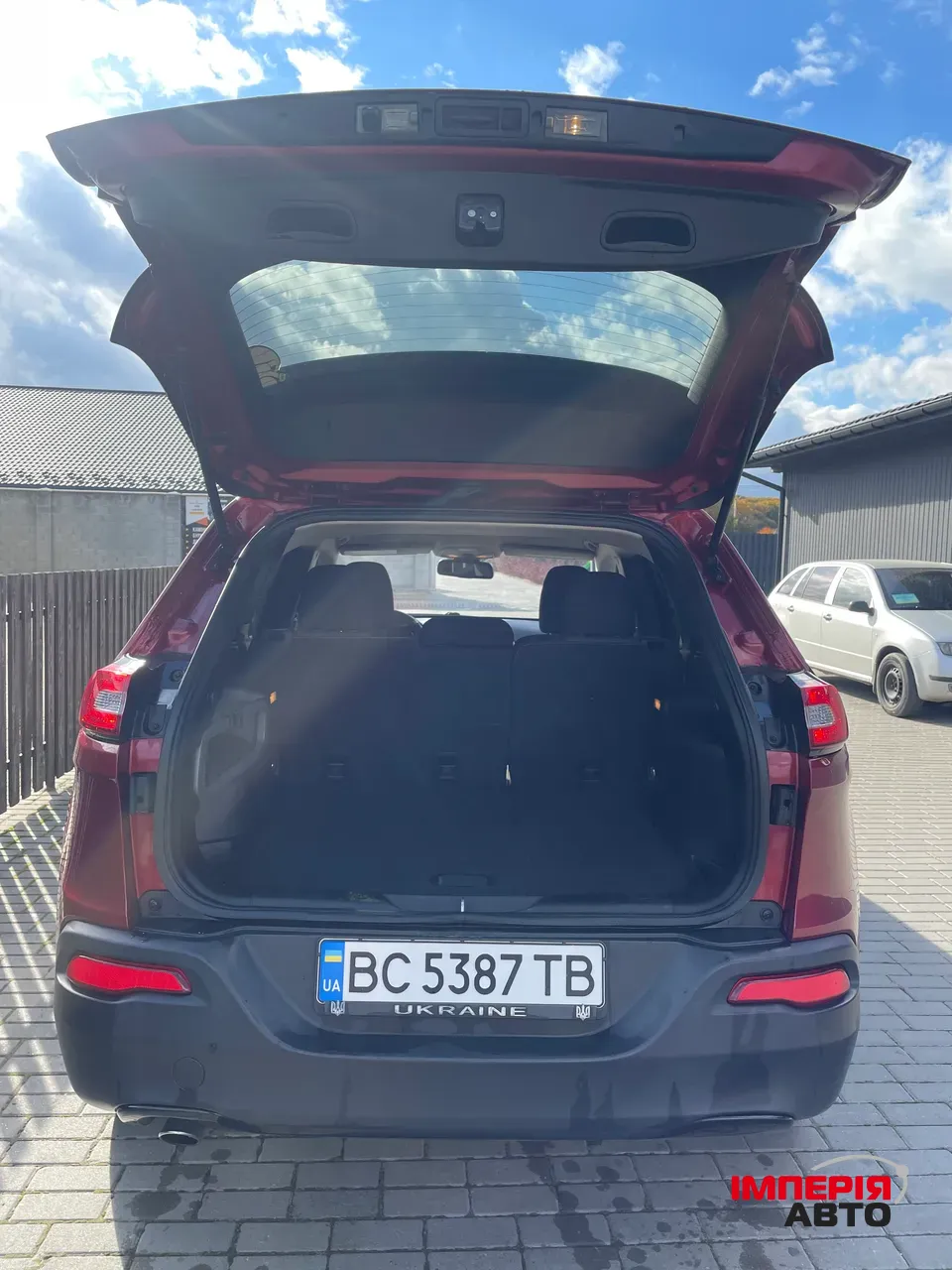 Jeep Cherokee - фото 14