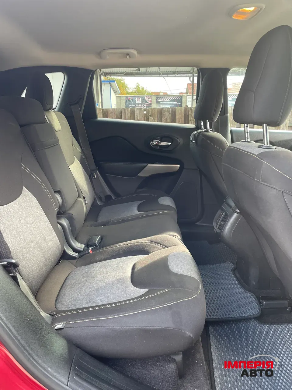 Jeep Cherokee - фото 21