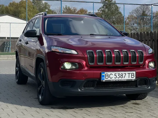 Jeep Cherokee - фото 2