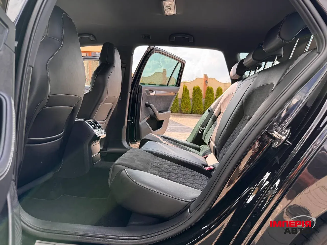 Skoda Superb - фото 11