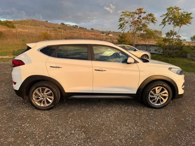Hyundai Tucson - фото 4