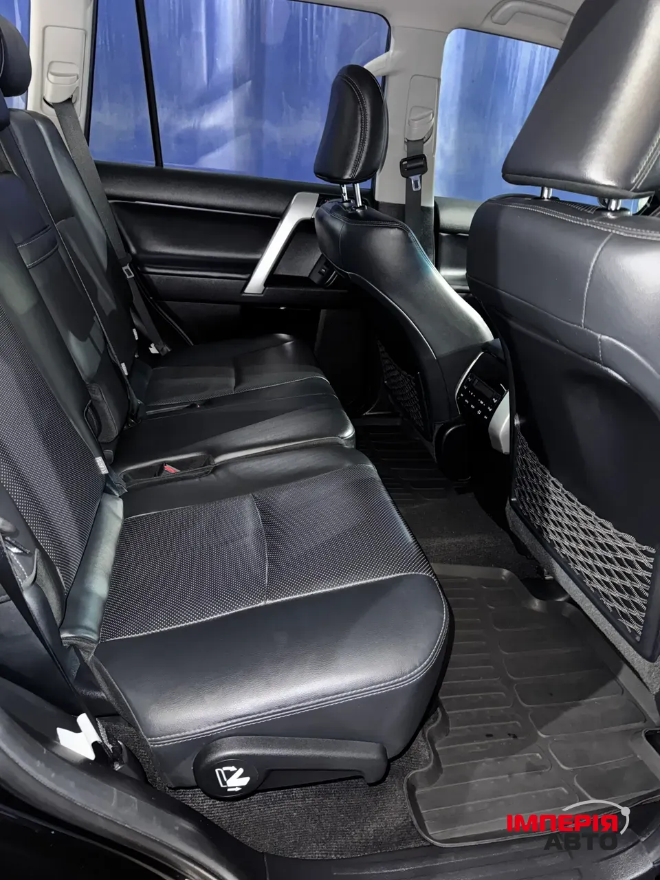 Toyota Land Cruiser Prado - фото 12