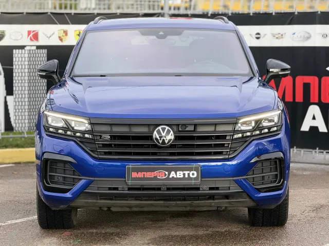Volkswagen Touareg - фото 5