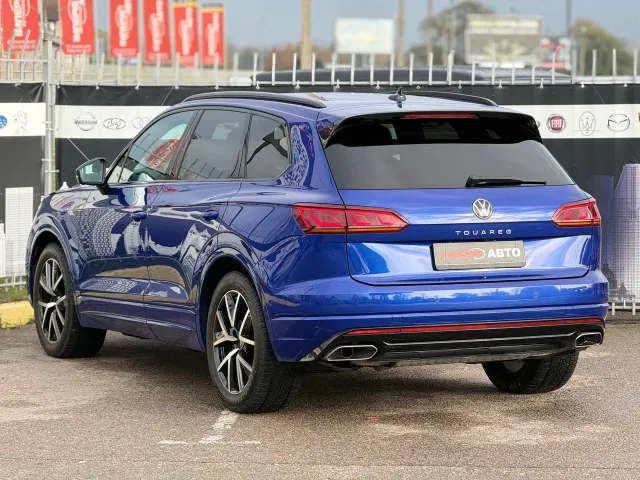 Volkswagen Touareg - фото 3