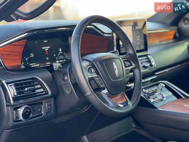 Lincoln Navigator - фото 2