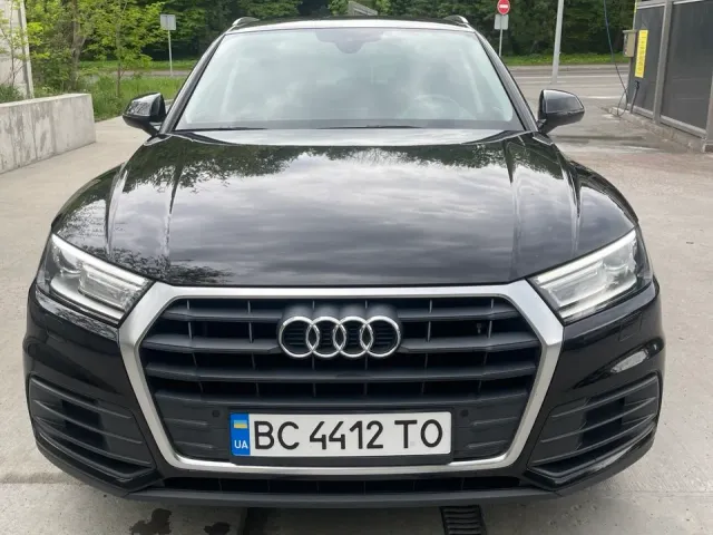 Audi Q5 - фото 1