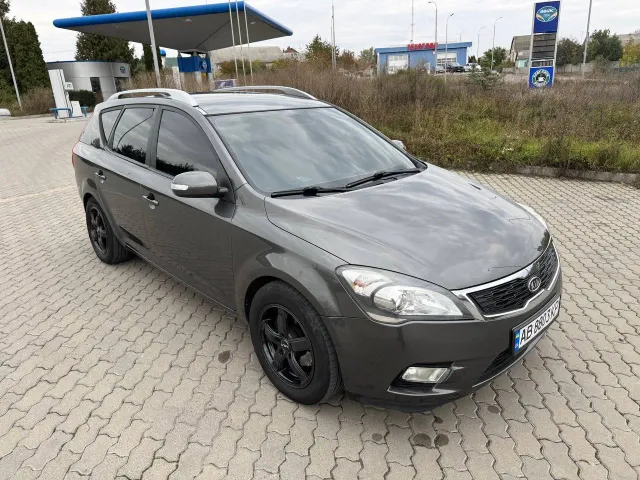 Kia Ceed - фото 2