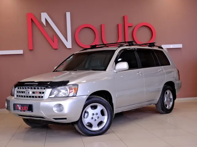 Toyota Highlander - фото 1