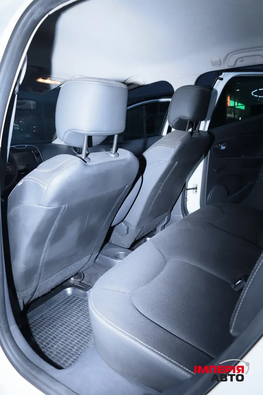 Renault Clio - фото 8