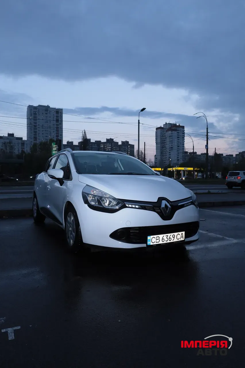 Renault Clio - фото 11