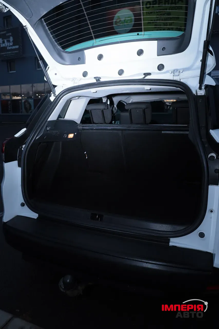 Renault Clio - фото 13