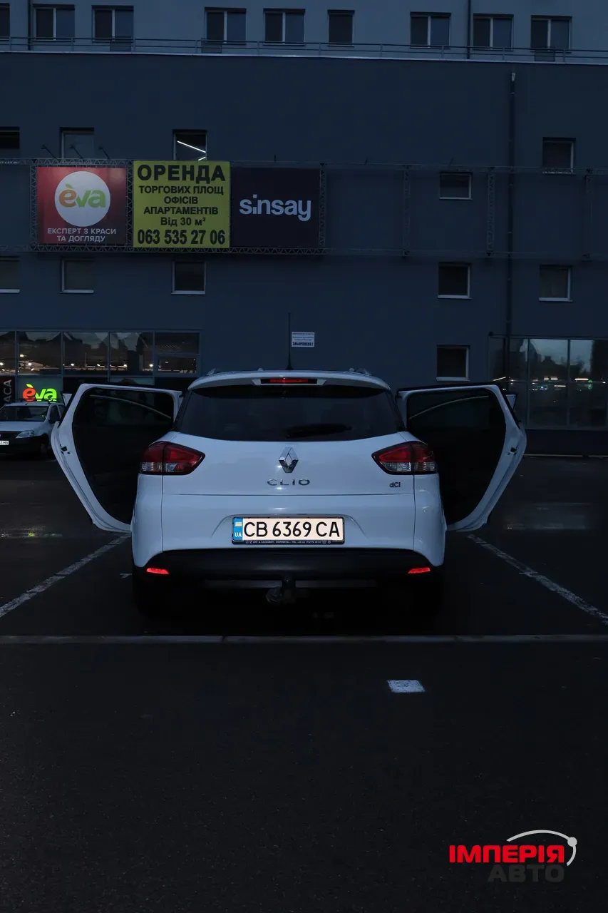 Renault Clio - фото 12