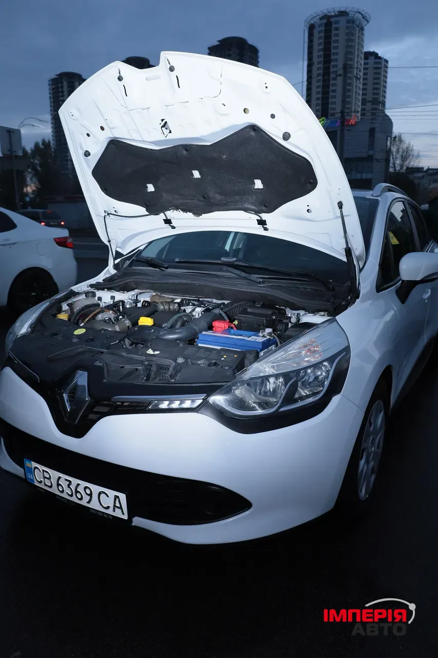 Renault Clio - фото 18