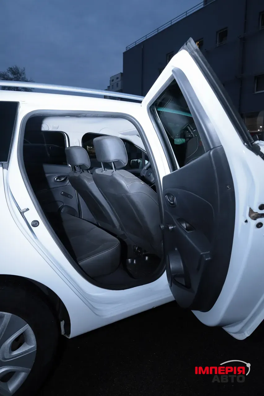 Renault Clio - фото 22