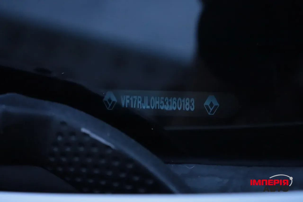 Renault Clio - фото 24