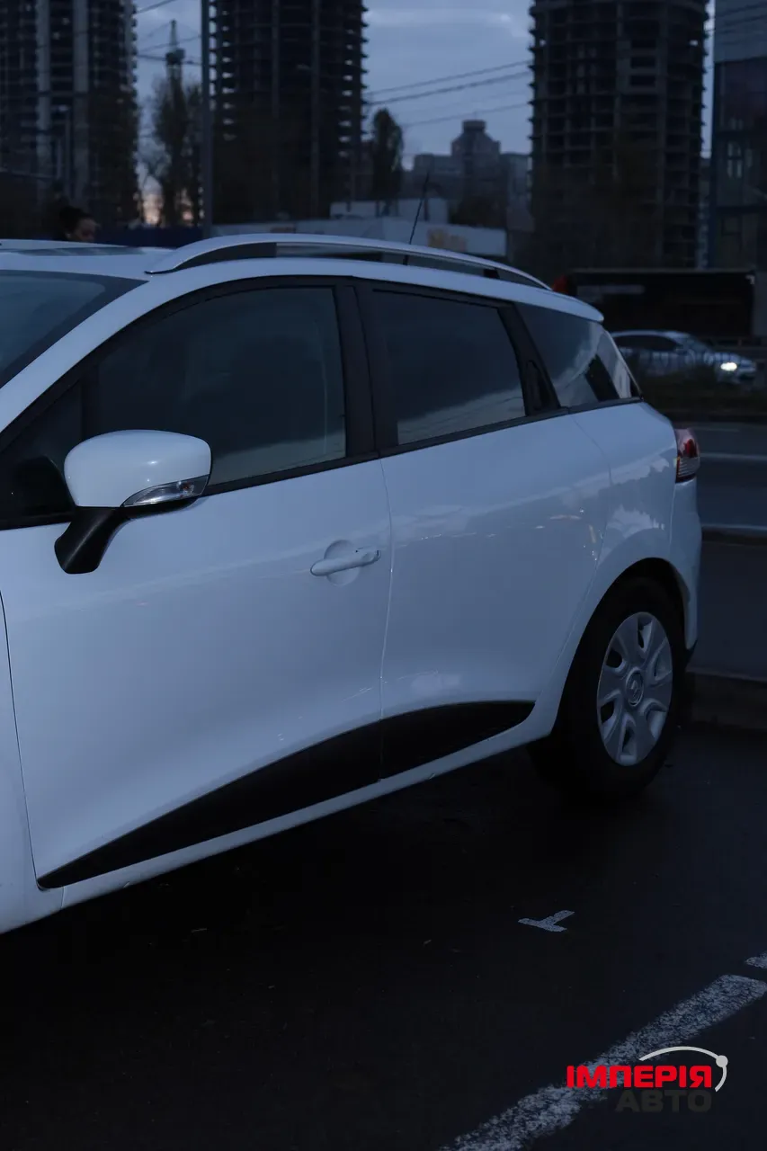 Renault Clio - фото 23