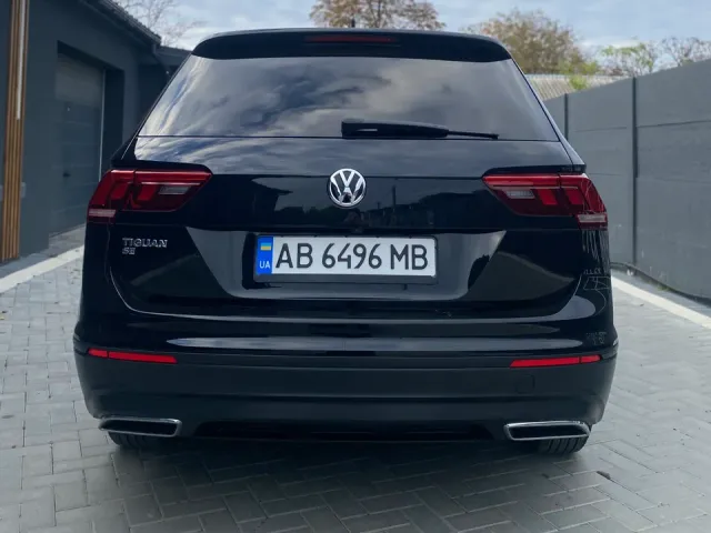 Volkswagen Tiguan - фото 2
