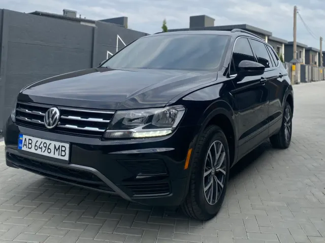 Volkswagen Tiguan - фото 1